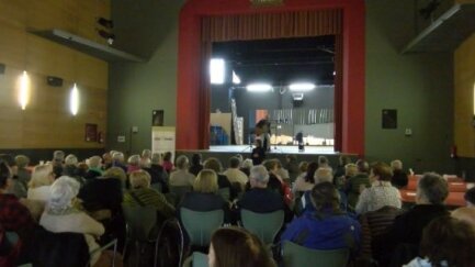 La música, una eina per estimular la memòria entre els més grans